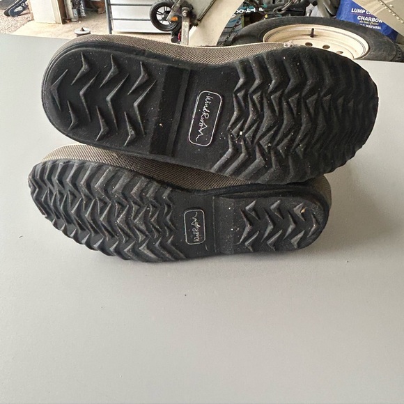 WindRiver Women’s Fluffy Top Winter Boots (Women’s 7-8) - Picture 3 of 4